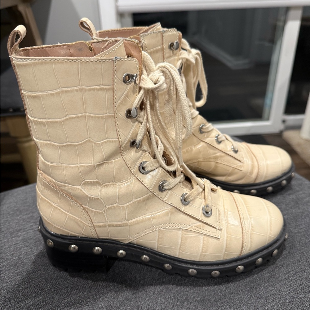 Schutz “Andrea” Studded Combat Boots Woman’s Sz 6.5 EUC Almond Buff Color / Croc